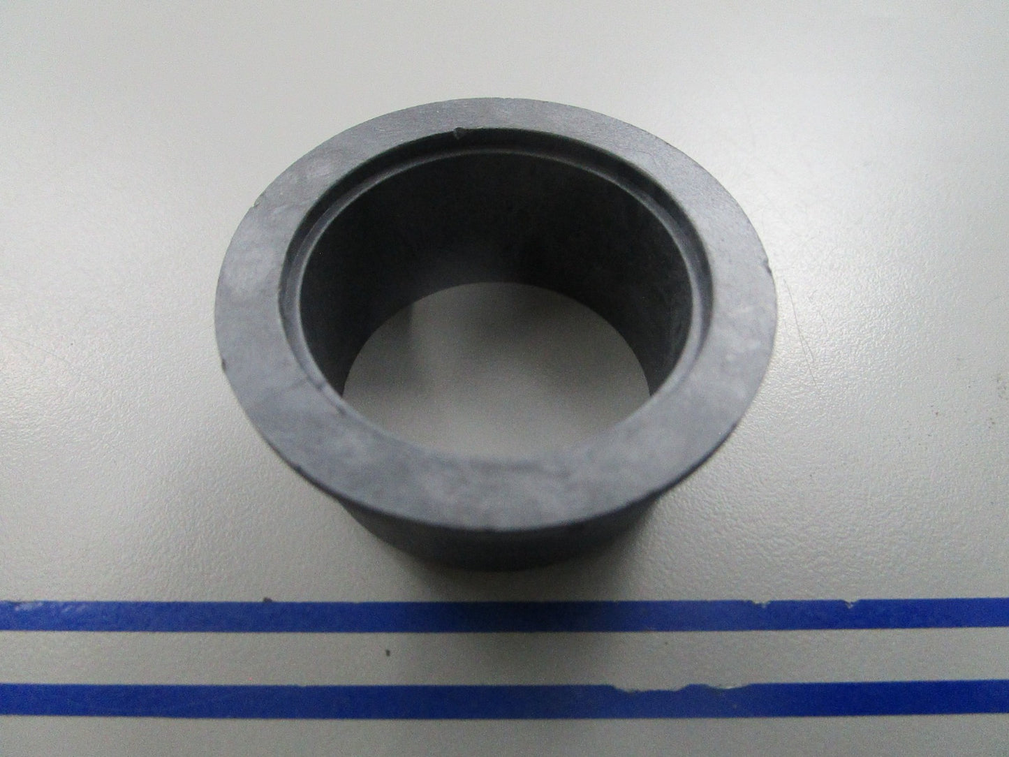 *NEW OEM* 0810 Volvo Penta Bushing 872363