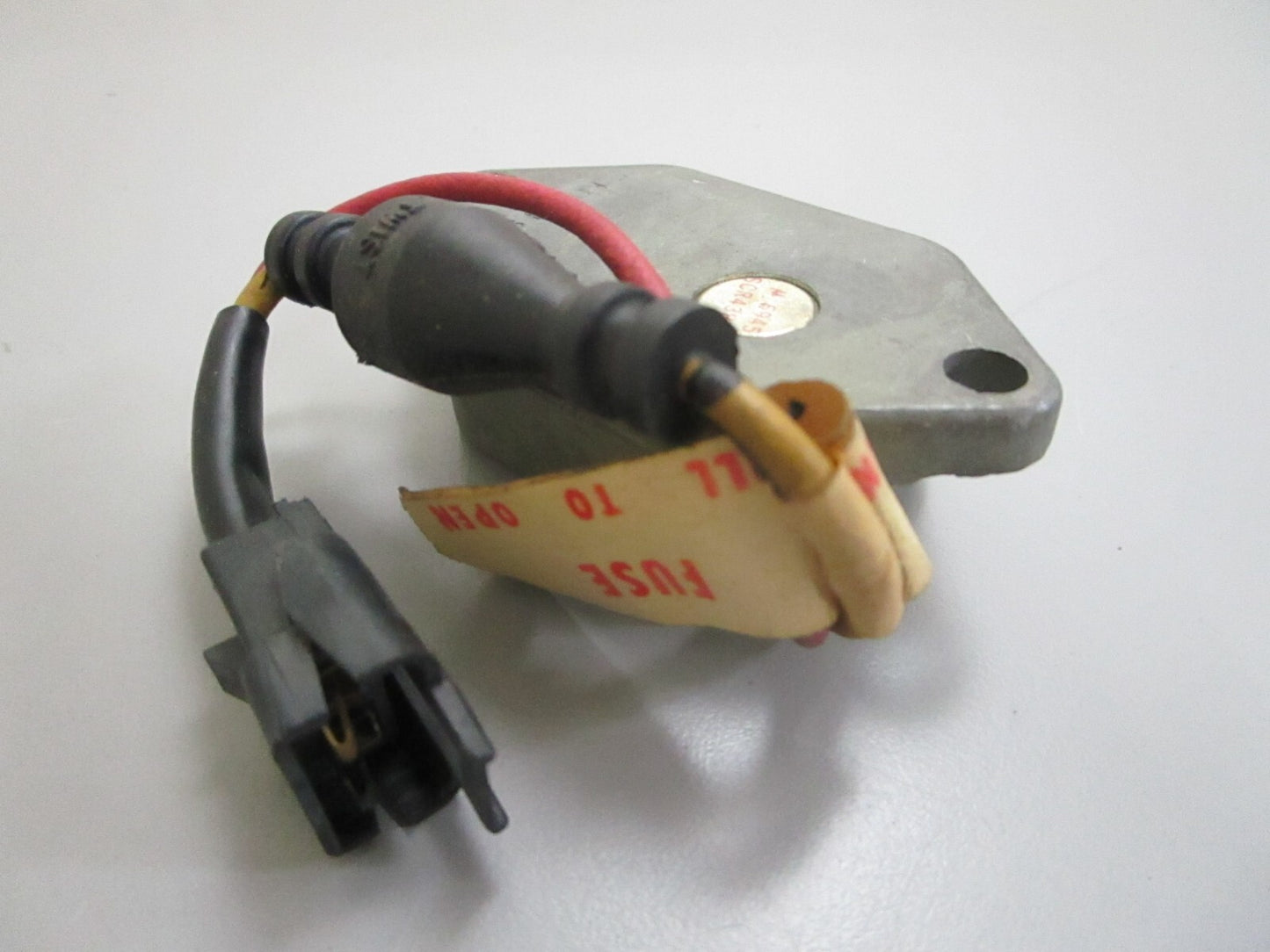 *NEW OEM* 0820 OMC Johnson Evinrude Voltage Regulator 510689 0510689