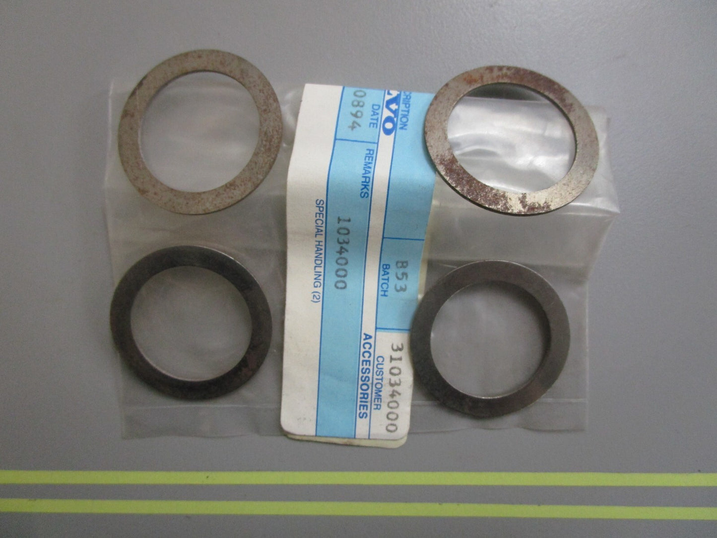 *NEW OEM* (LOT OF 4) 0810 Volvo Penta Shim 941831