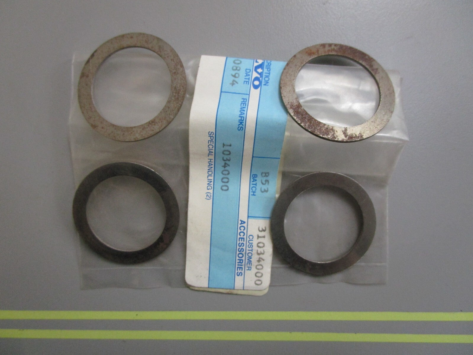 *NEW OEM* (LOT OF 4) 0810 Volvo Penta Shim 941831