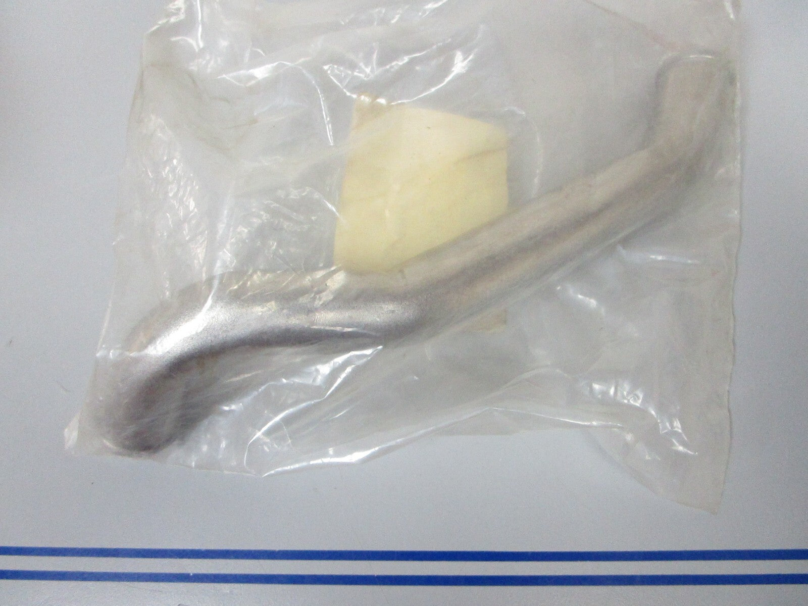 *NEW OEM* 0810 OMC Johnson Evinrude Water Tube 911816 0911816