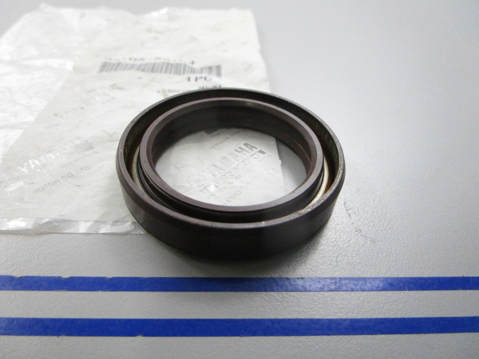 NEW OEM 93103-38184-00 Yamaha Oil Seal 0810