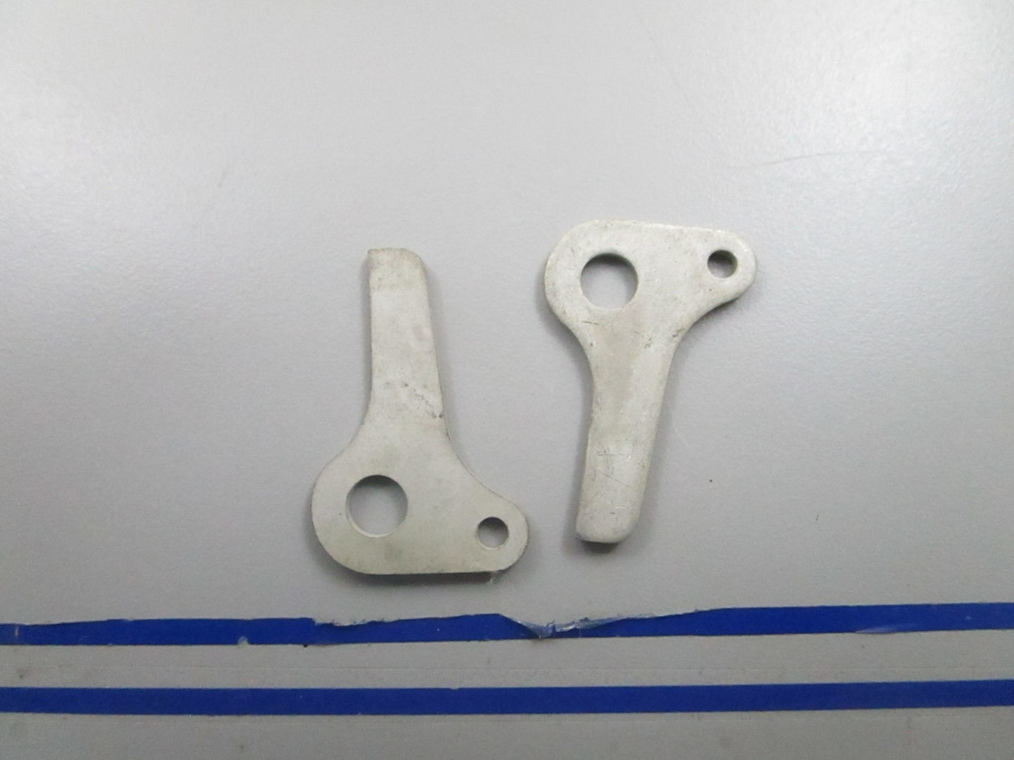 *NEW OEM* (LOT OF 2) 0810 OMC Johnson Evinrude Follower 303026 0303026