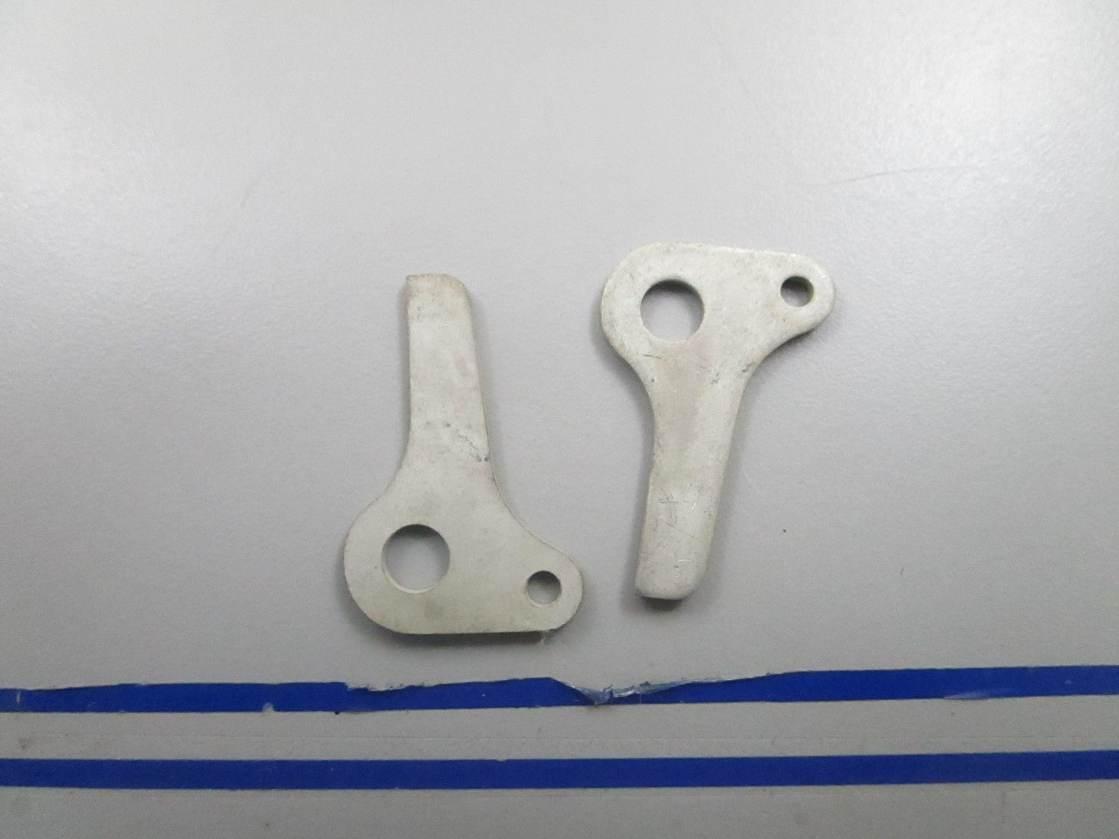 *NEW OEM* (LOT OF 2) 0810 OMC Johnson Evinrude Follower 303026 0303026