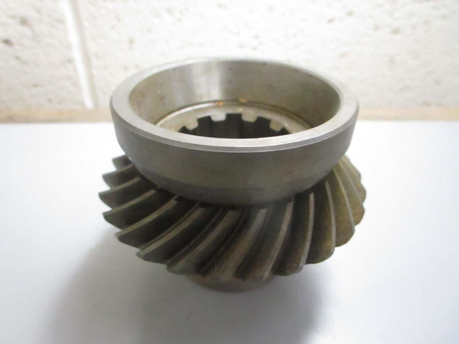 *NEW OEM* 0820 Volvo Penta Upper Drive Gear Set 839027