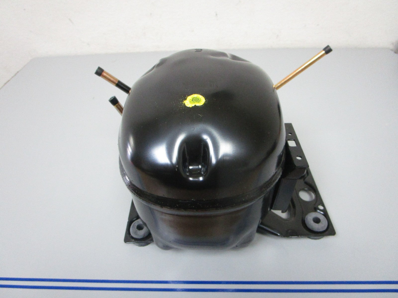 *NEW OEM* 0720 Electrolux Compressor Assembly 5304534452