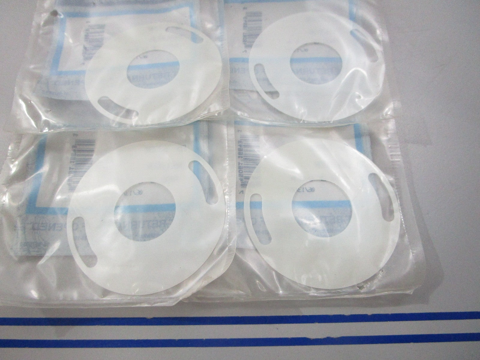 NEW OEM (LOT OF 4) 85-63990 Mercury Quicksilver Insulator 0810