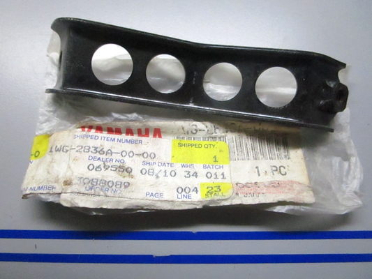 *NEW OEM* 0810 Yamaha Bracket 1WG-2836A-00-00