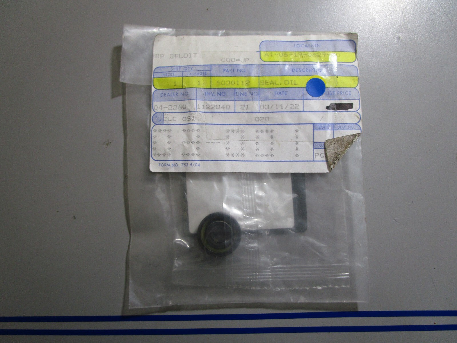 *NEW OEM* 0810 OMC Johnson Evinrude Oil Seal 5030112