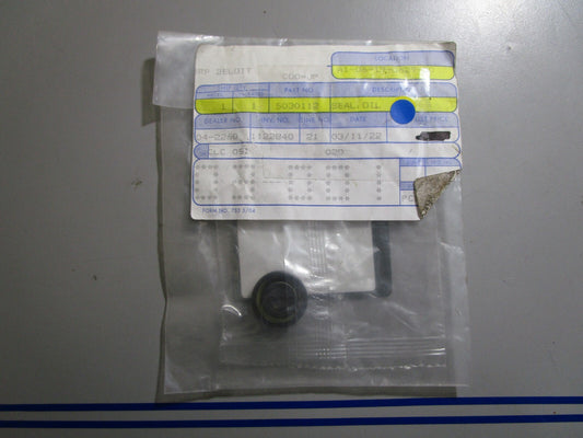 *NEW OEM* 0810 OMC Johnson Evinrude Oil Seal 5030112