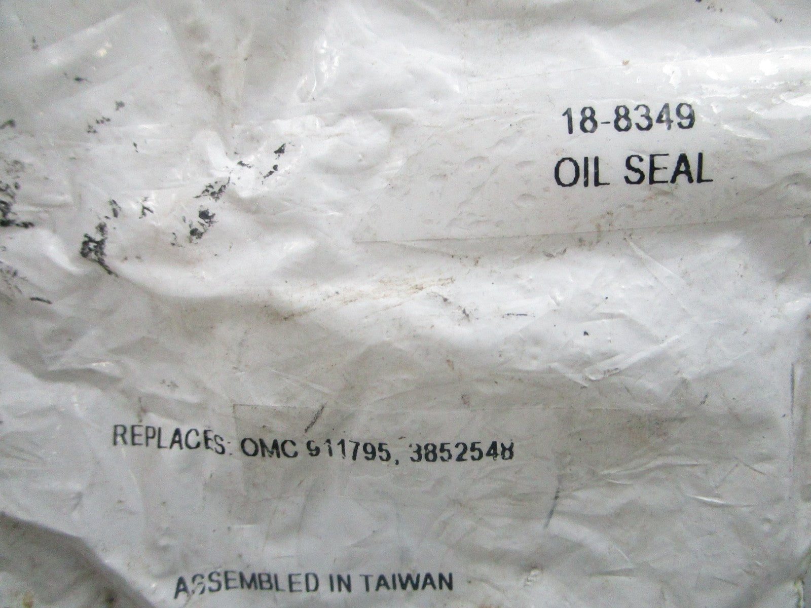 NEW Sierra 18-8349 Replaces: OMC 911795 3852548 Oil Seal 0810