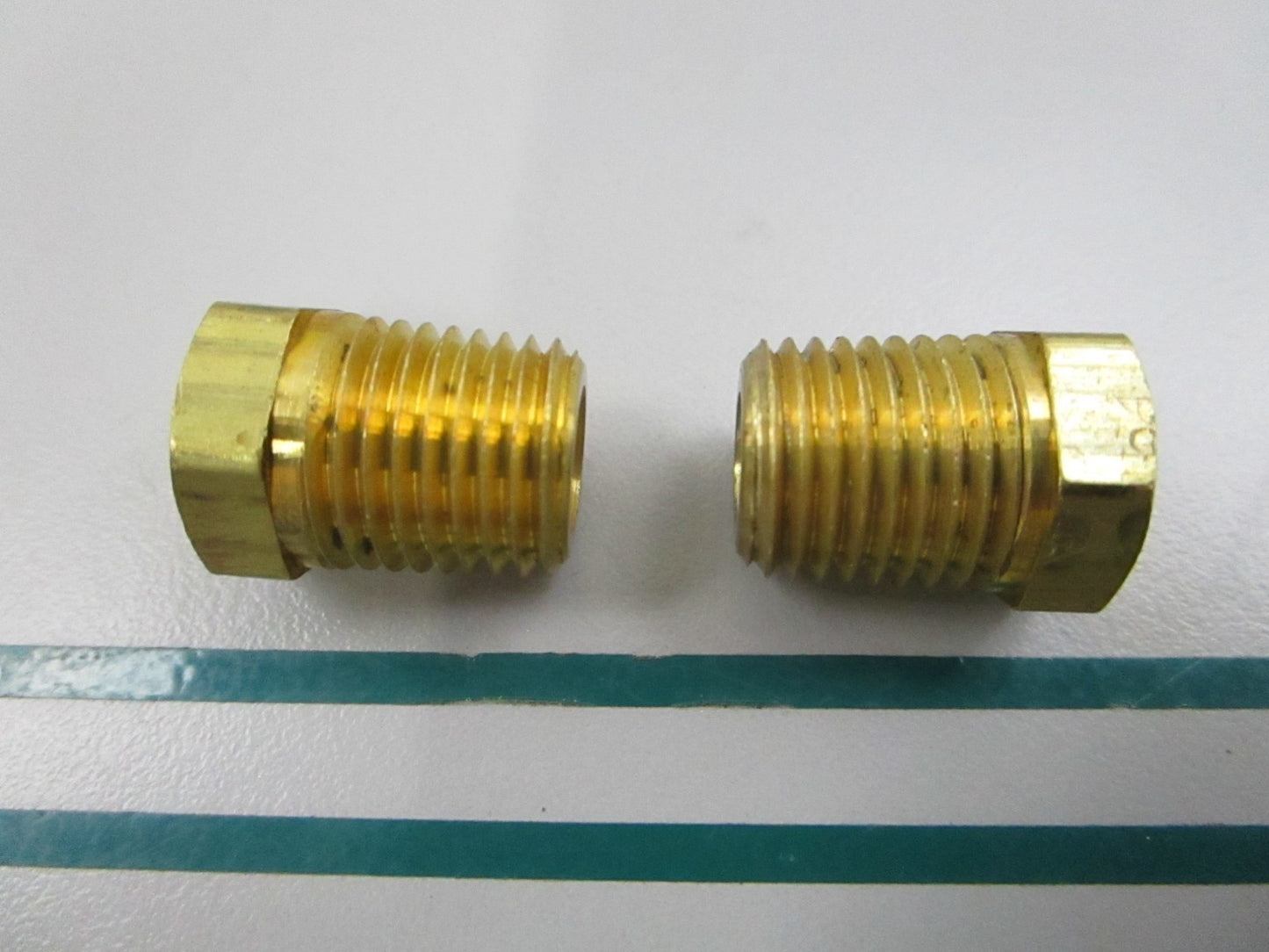 NEW OEM (LOT OF 2) 192134 Volvo Penta Plug 0810