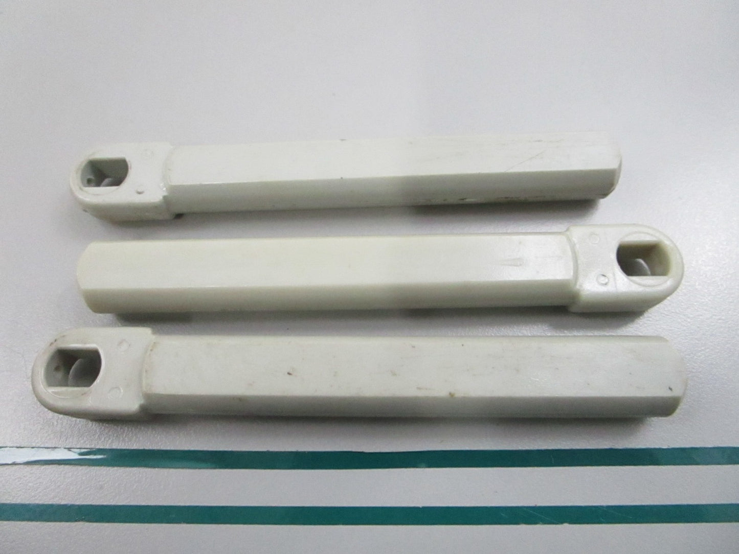OMC Johnson Evinrude NEW OEM Control Casing Guide 206408 0206408 (LOT OF 3) 0810