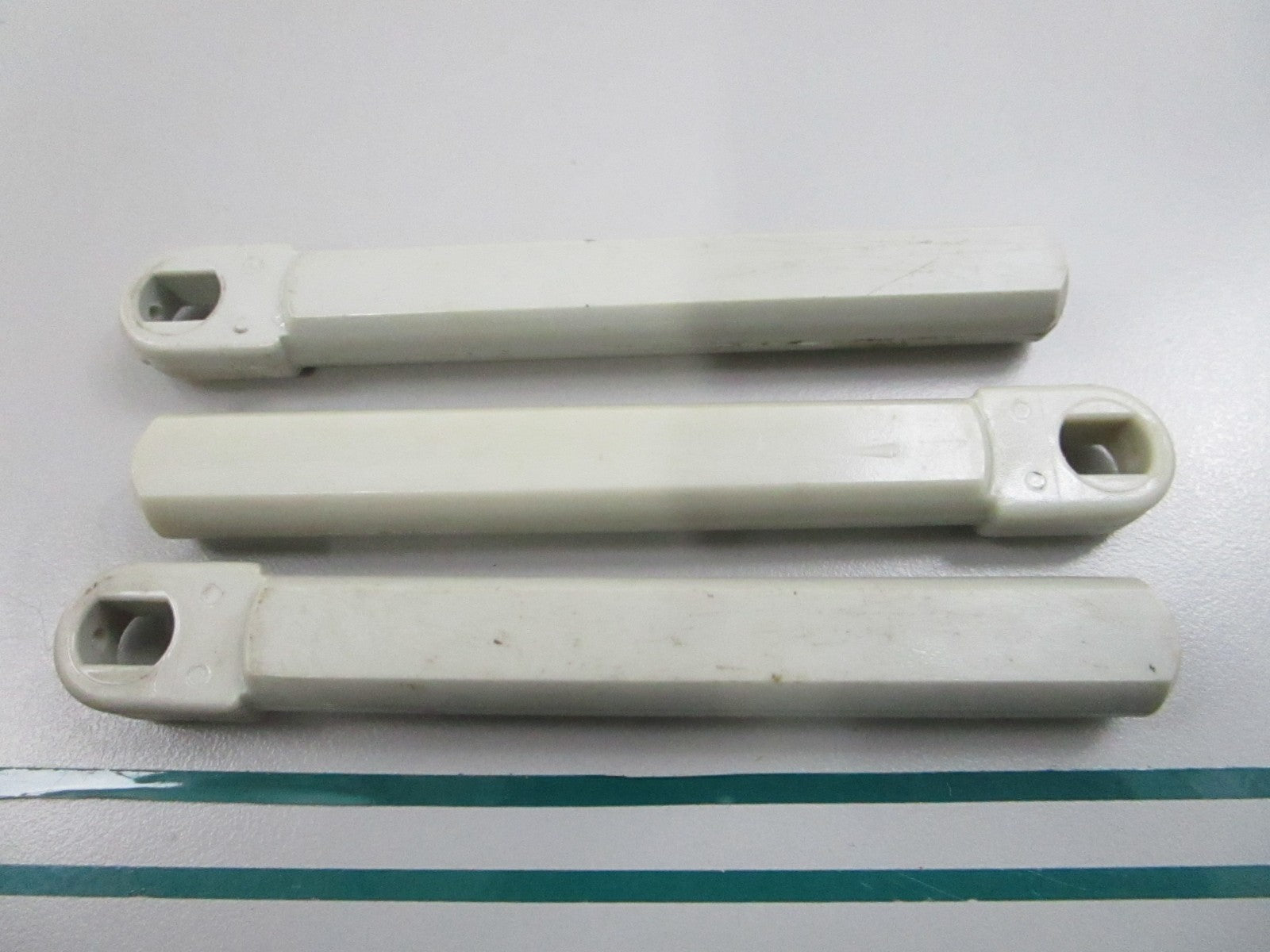 OMC Johnson Evinrude NEW OEM Control Casing Guide 206408 0206408 (LOT OF 3) 0810