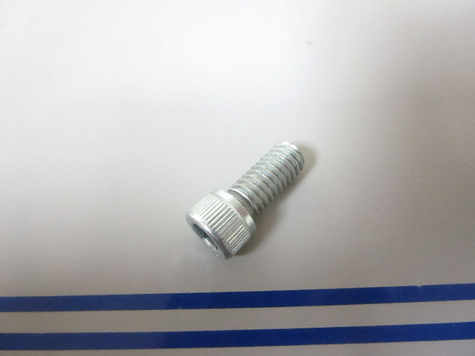 *NEW OEM* 0810 Volvo Penta Hexagon Socket Screw 956568
