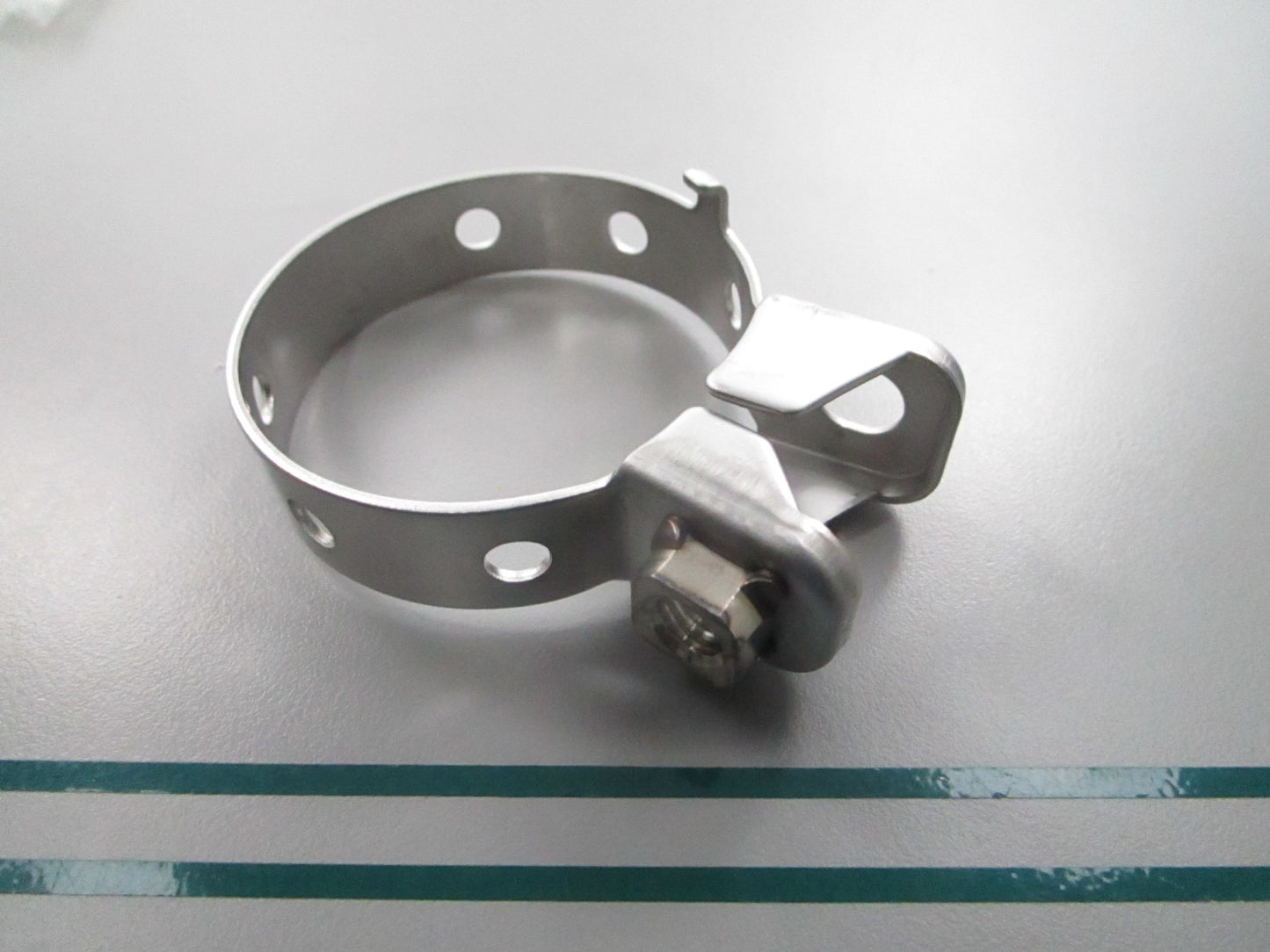 NEW OEM iSL-14715-00-00 Yamaha Muffler Band 0810