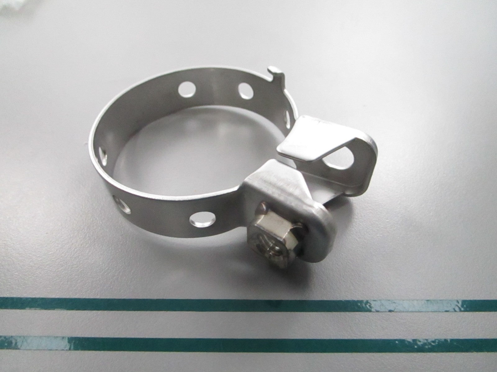 NEW OEM iSL-14715-00-00 Yamaha Muffler Band 0810
