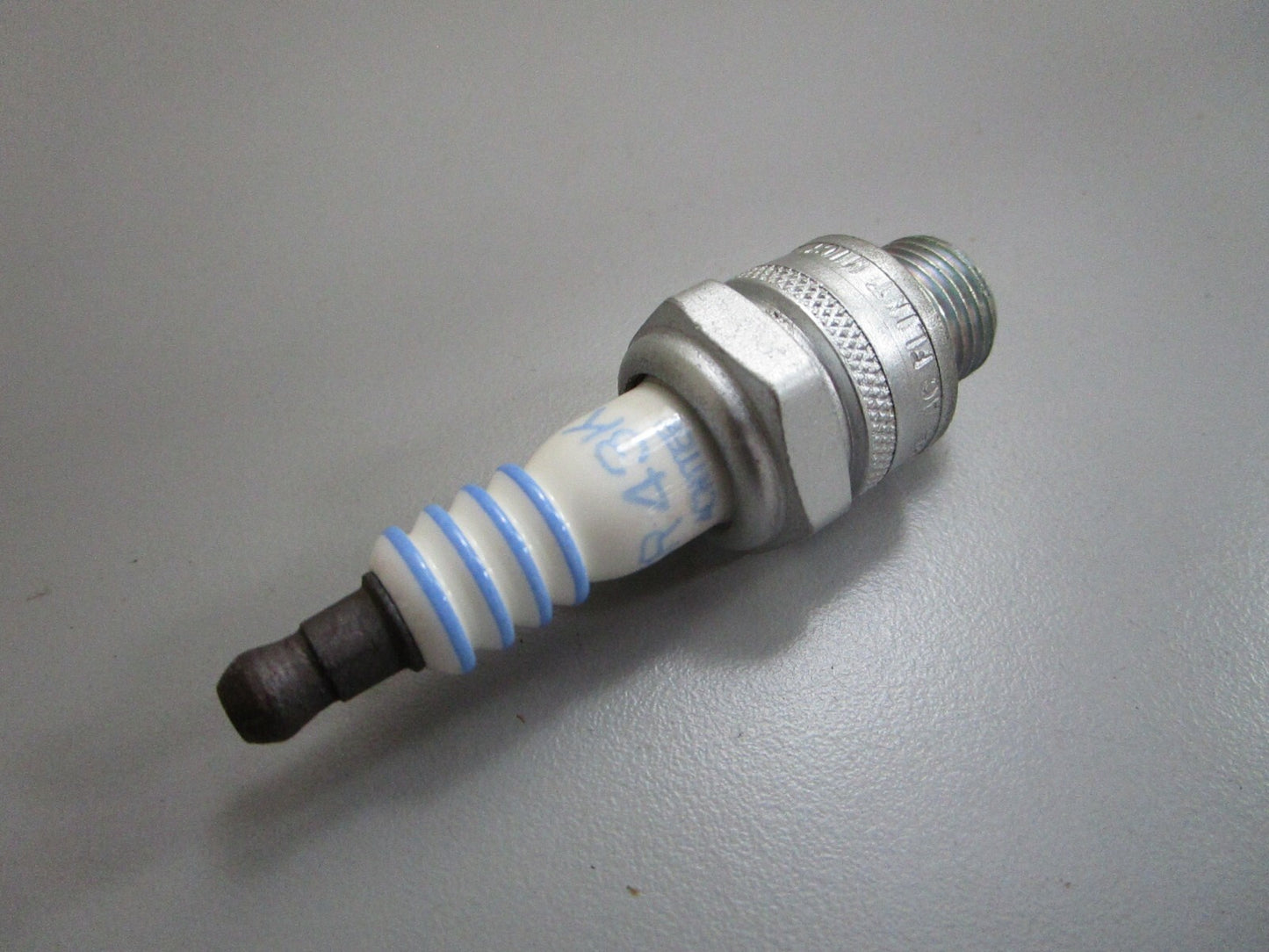*NEW* 0820 AC Delco Spark Plug CR43K