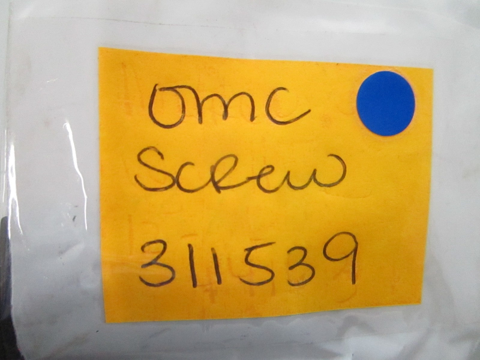 *NEW OEM* (LOT OF 2) 0810 OMC Johnson Evinrude Screw 311539 0311539