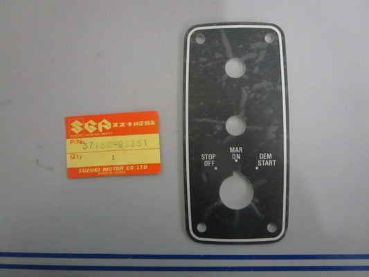 NEW OEM 37139-95251 Suzuki Switch Plate 0820