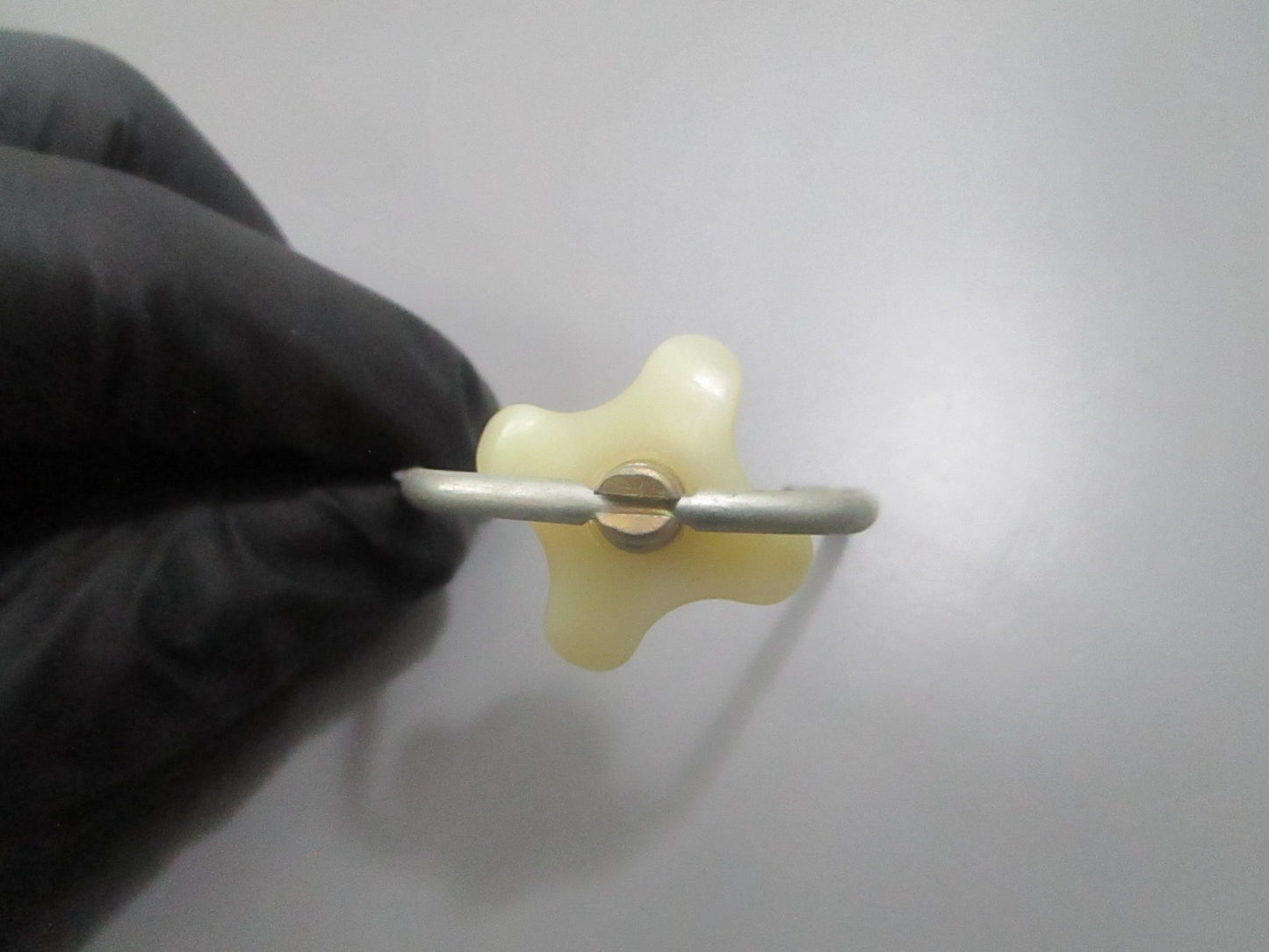 *NEW OEM* 0810 OMC Johnson Evinrude Yoke & Nut 377600 0377600