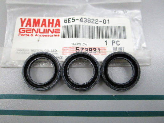 NEW OEM (LOT OF 3) 6E5-43822-01-00 Yamaha Trim Dust Seal 0810