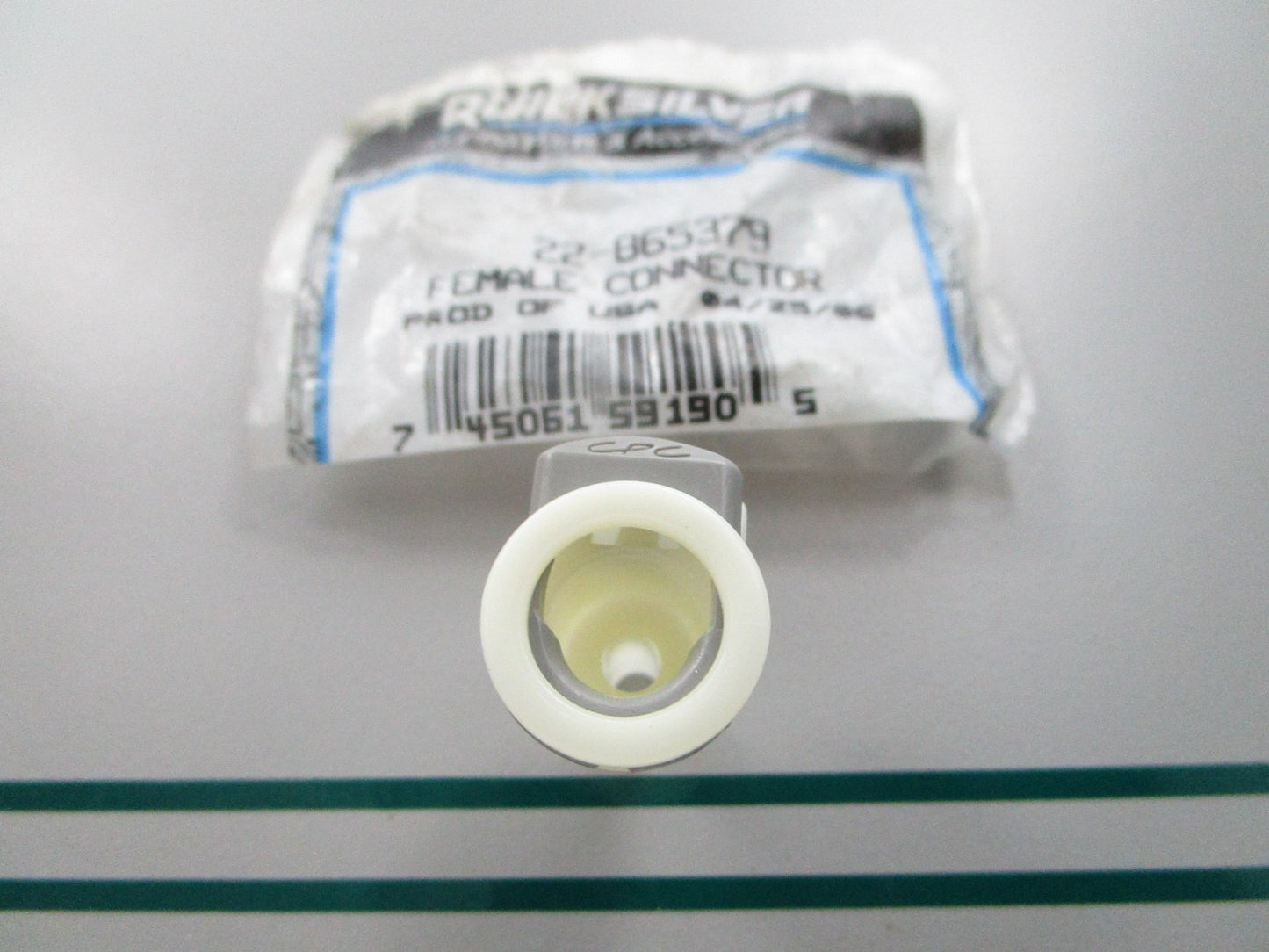 NEW OEM 22-865379 Mercury Quicksilver Female Connector 0810
