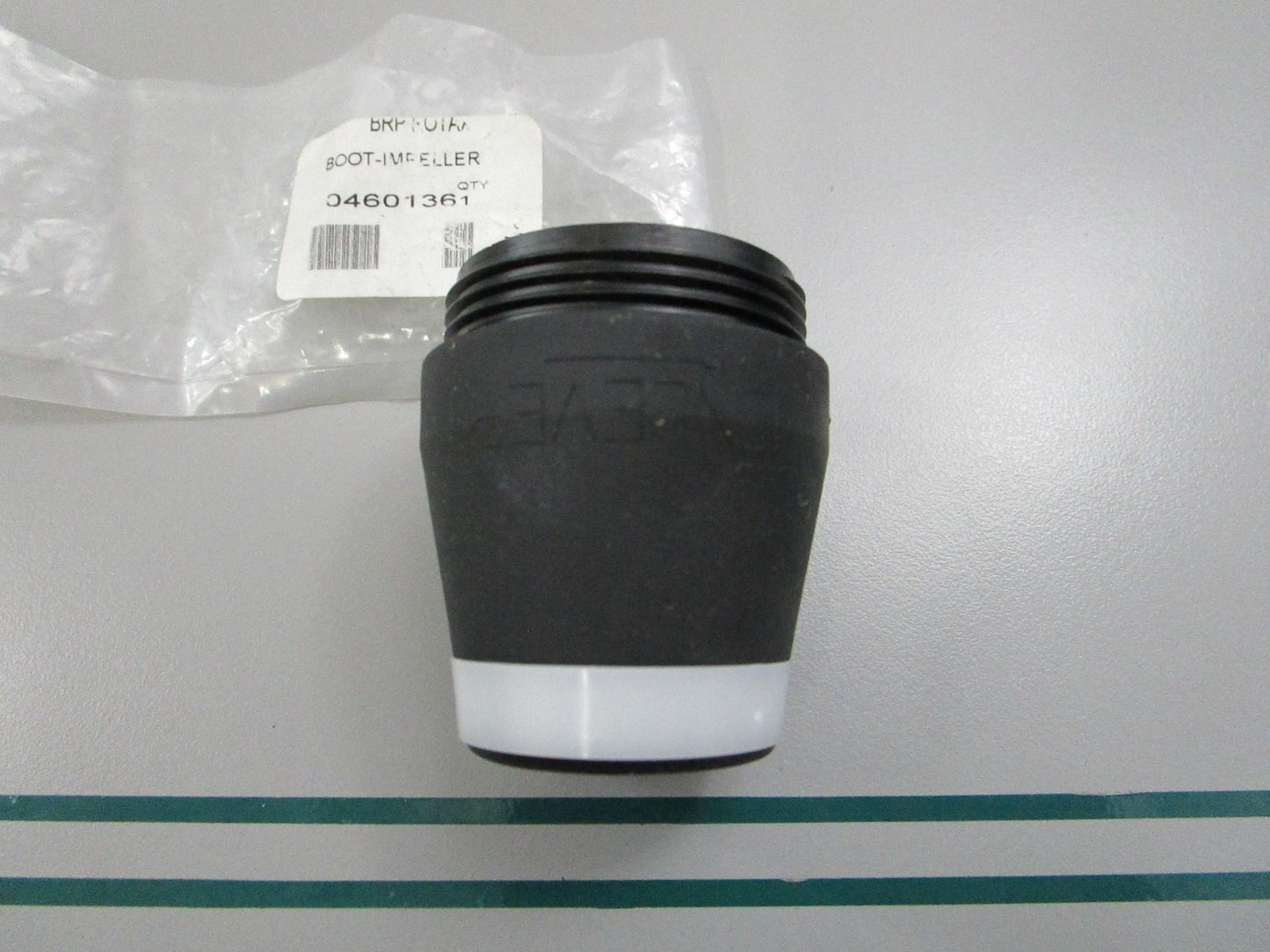 NEW OEM 460136 0460136 OMC Johnson Evinrude Impeller Boot 0810
