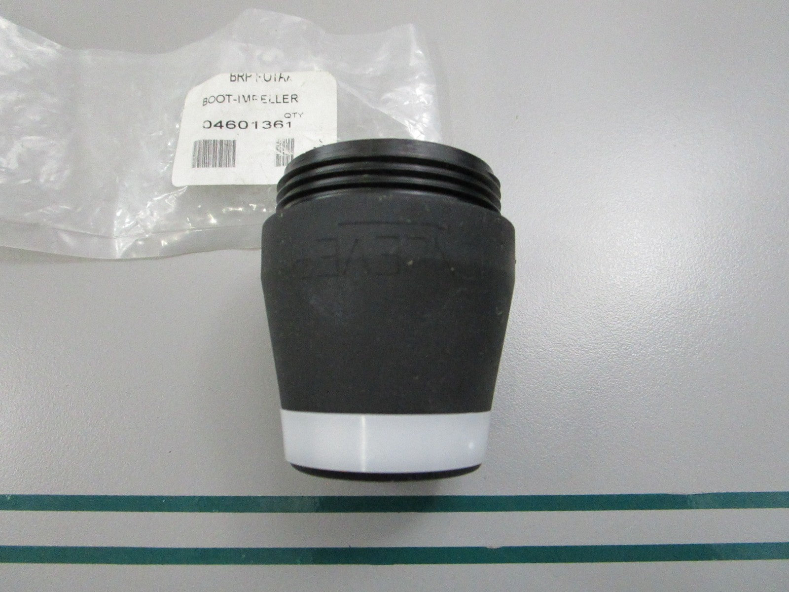 NEW OEM 460136 0460136 OMC Johnson Evinrude Impeller Boot 0810