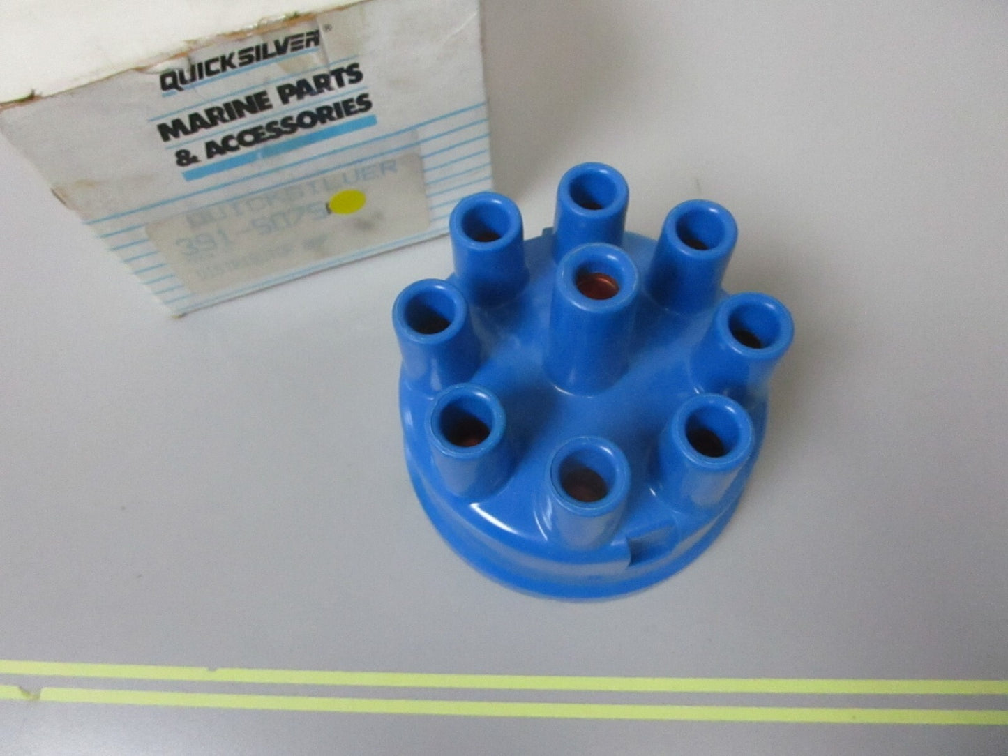 *NEW OEM* 0810 Mercury Quicksilver Distributor Cap 391-5075