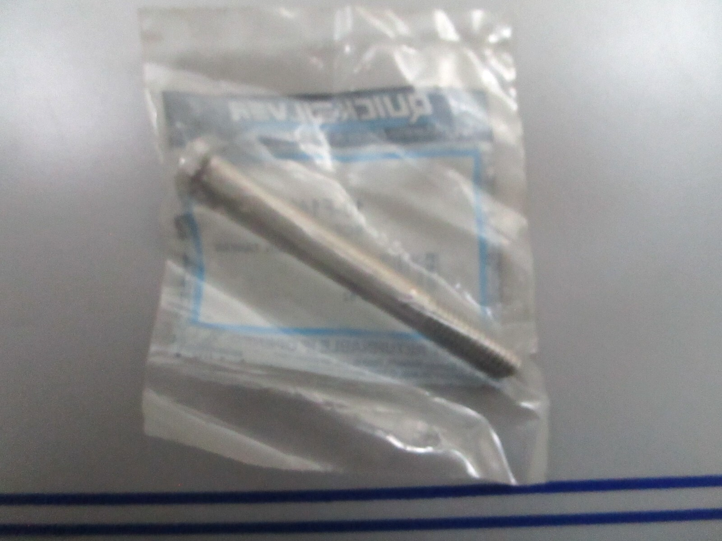 *NEW OEM* 0810 Mercury Quicksilver Screw 10-F1491