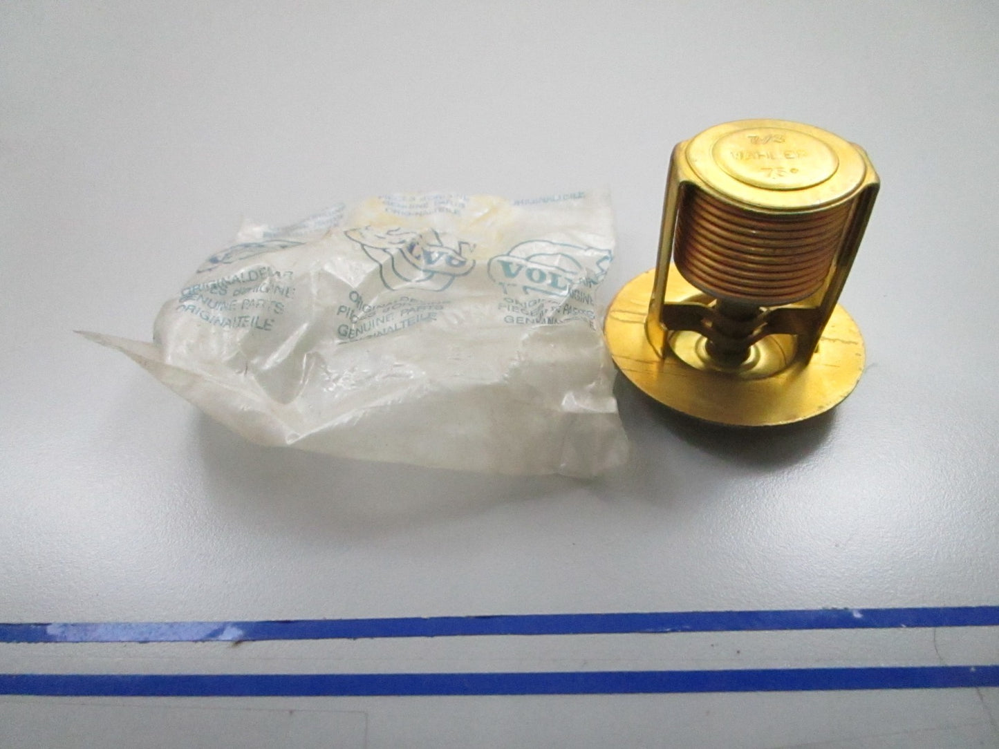 *NEW OEM* 0810 Volvo Penta Thermostat 876052