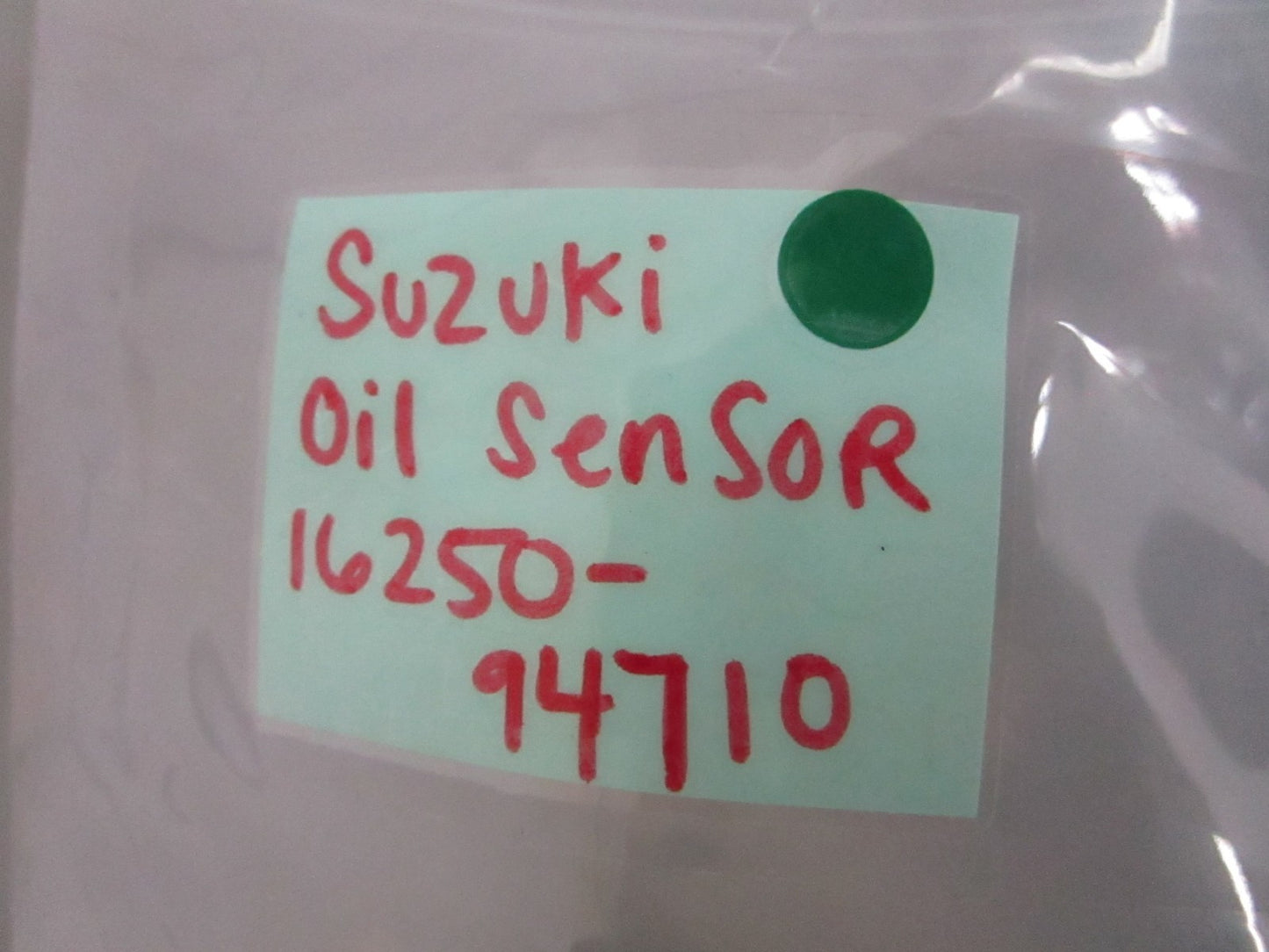 NEW OEM 16250-94710 Suzuki Oil Sensor 0820