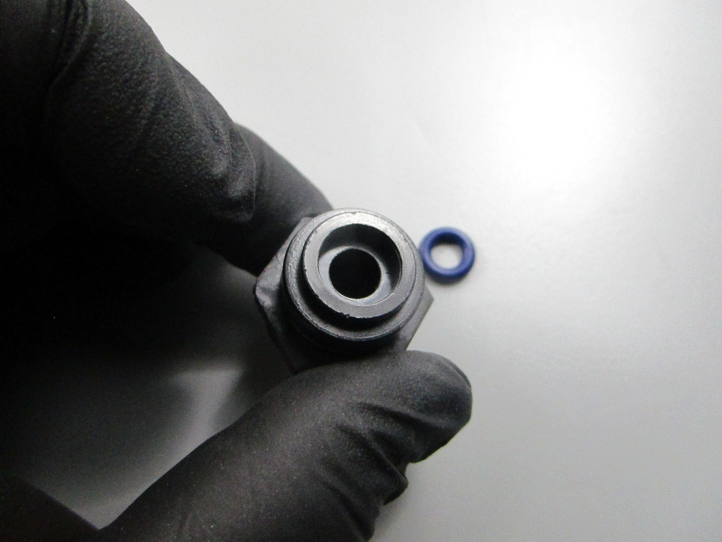 *NEW OEM* 0810 OMC Johnson Evinrude Cap & O-Ring Assembly 432145 0432145