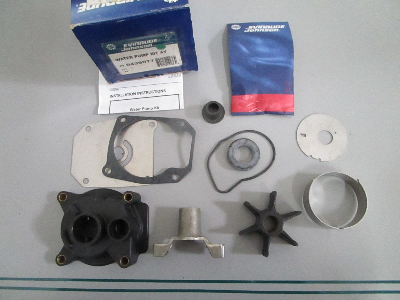 NEW OEM 439077 0439077 OMC Johnson Evinrude Water Pump Kit Assy 0820