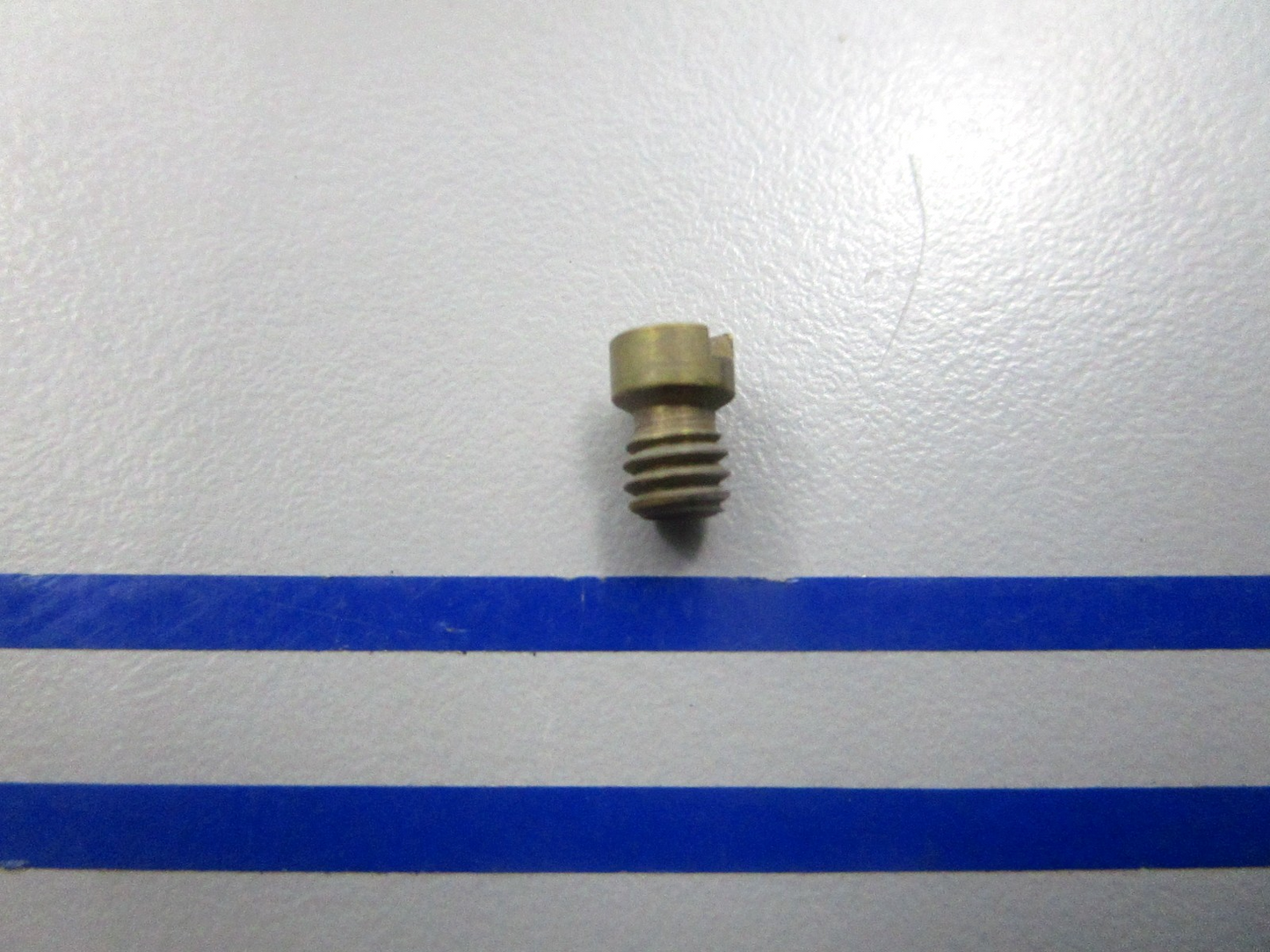 NEW OEM 323708 0323708 OMC Johnson Evinrude .050 Orifice 0810
