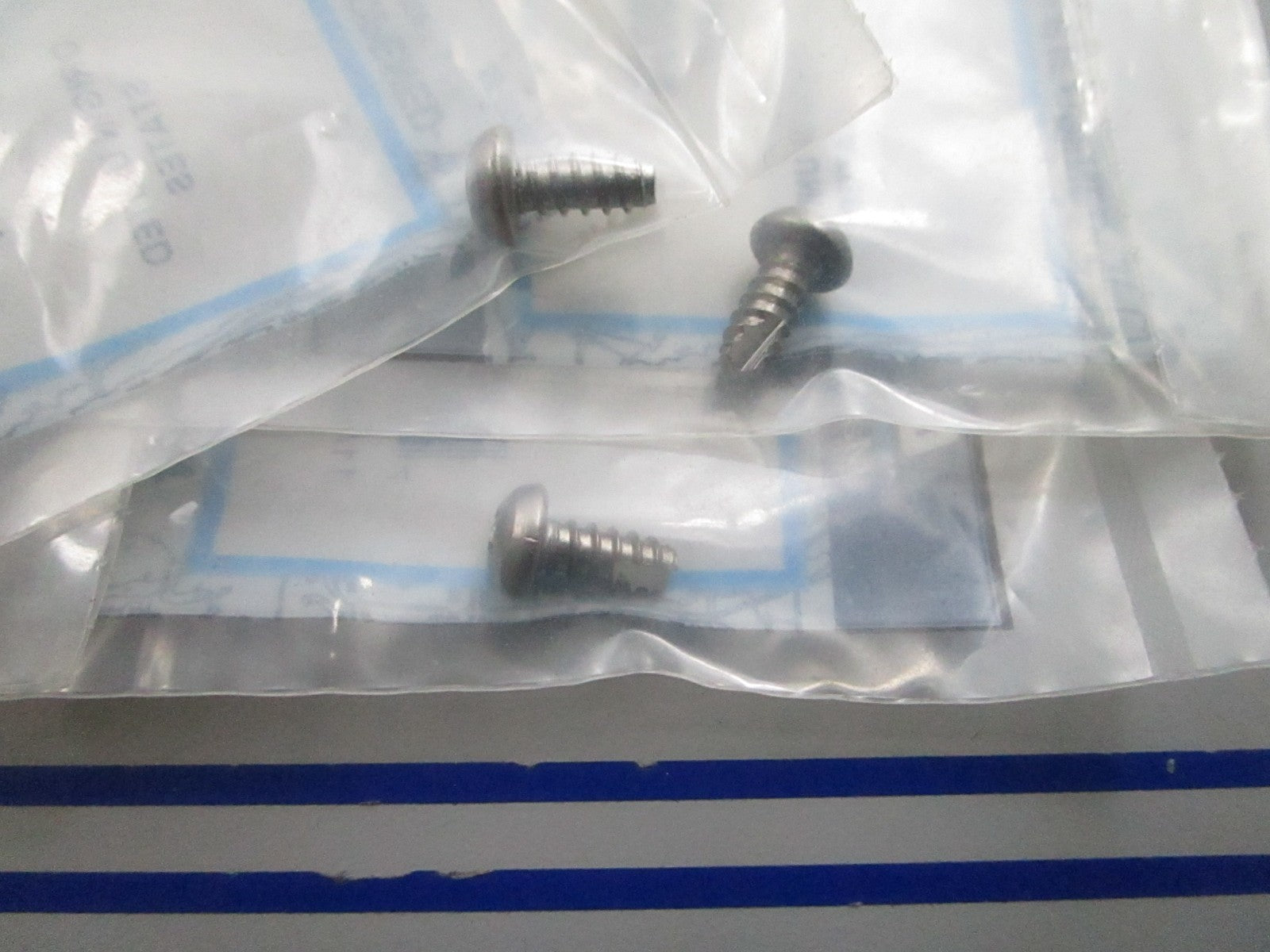 NEW OEM (LOT OF 3) Mercury Quicksilver 10-69079 Screw 0810