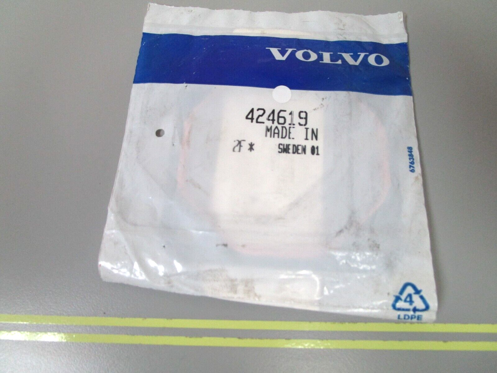 *NEW OEM* 0750 Volvo Penta GASKET 424619