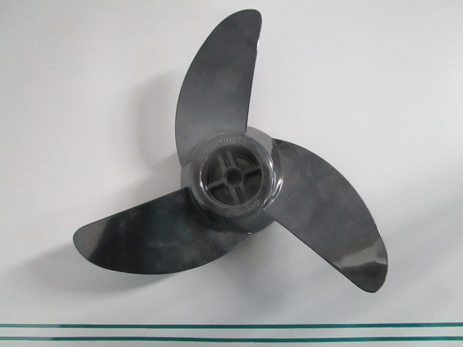 NEW OEM MGA089B MotorGuide 3-Blade Propeller 0820