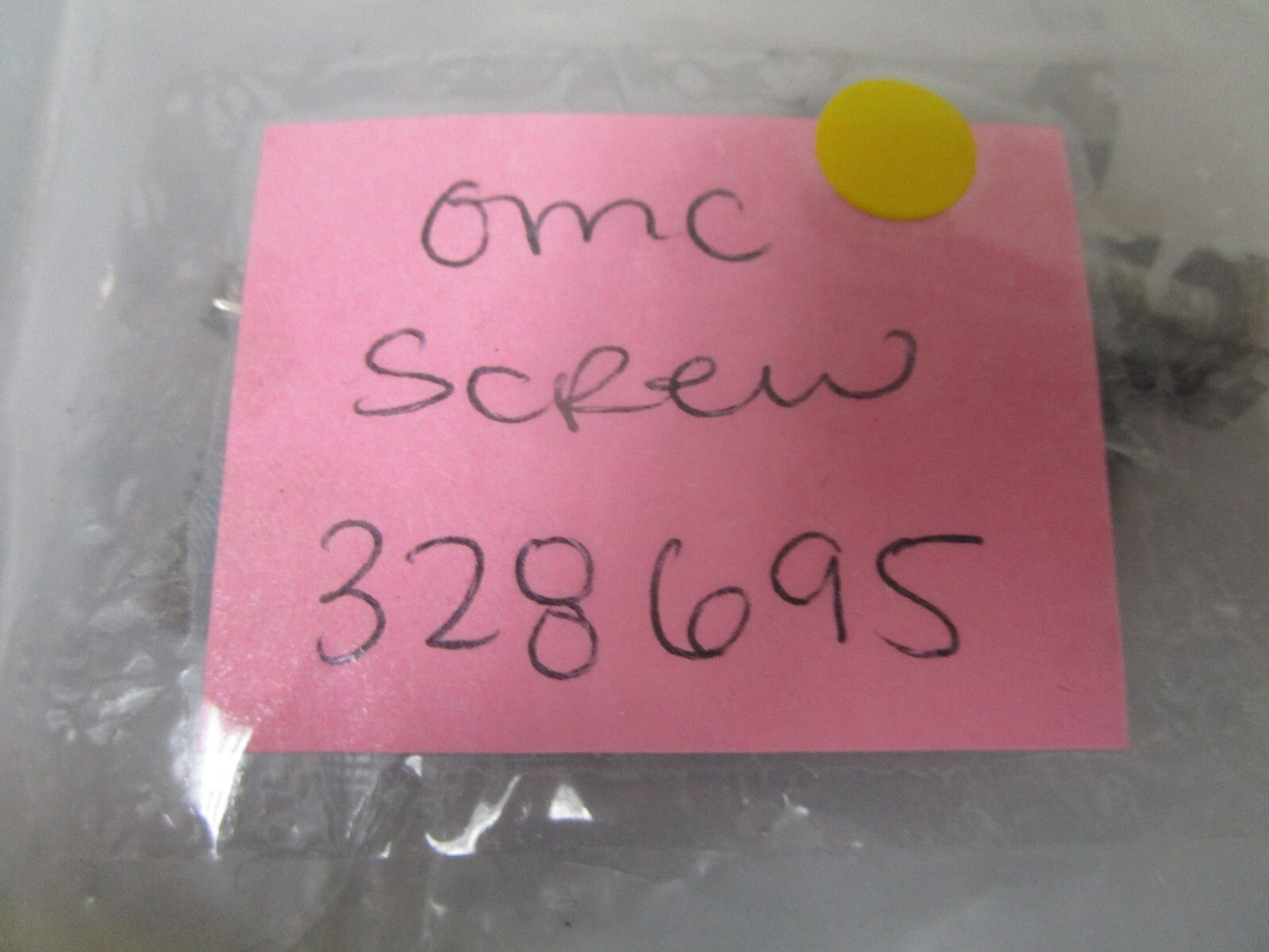 *NEW OEM* (LOT OF 5) 0810 OMC Johnson Evinrude Screw 328695 0328695