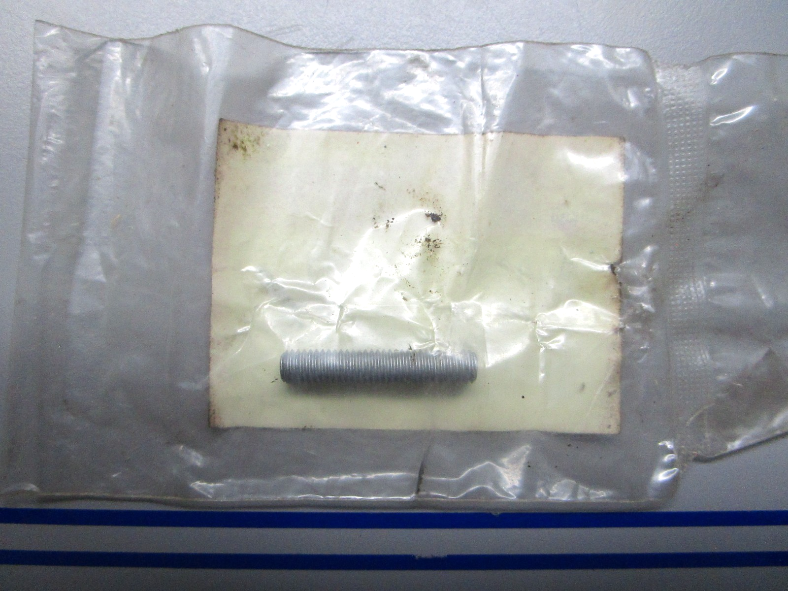 *NEW OEM* 0810 Honda Stud Bolt 90033-041-020