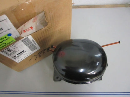 *NEW OEM* 0820 Electrolux Compressor Assy 5304519758