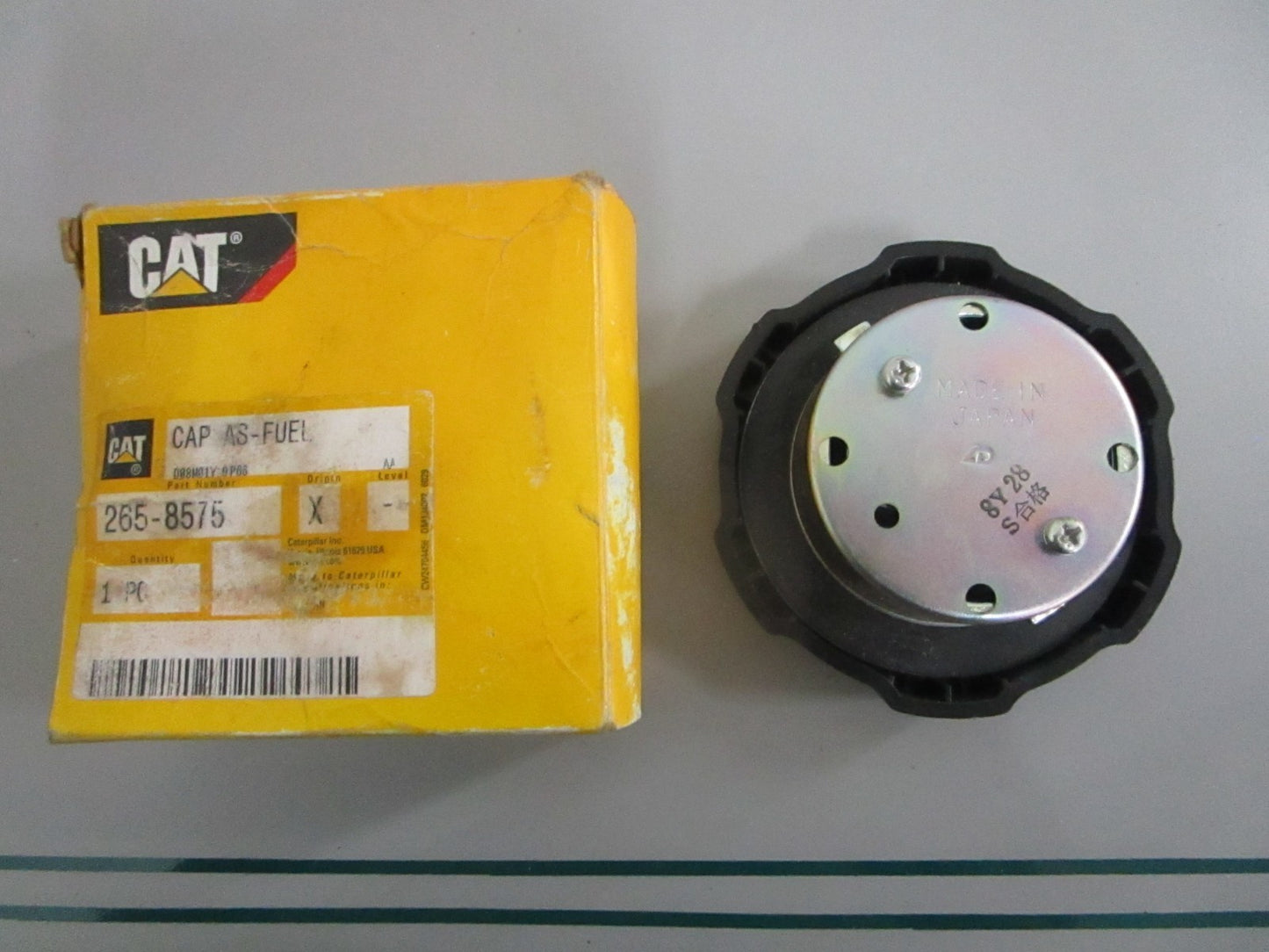 NEW OEM 265-8575 CAT Fuel Cap Assy 0820