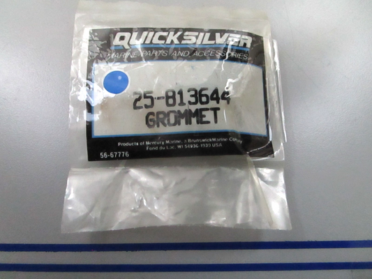 *NEW OEM* 0810 Mercury Quicksilver Grommet 25-813644
