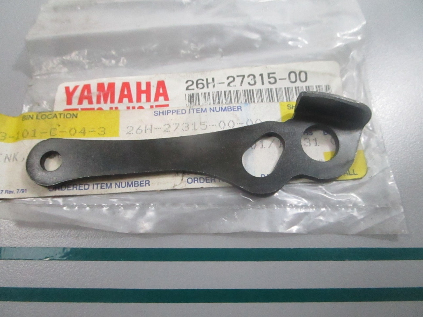 NEW OEM 26H-27315-00-00 Yamaha Side Stand Link 0810
