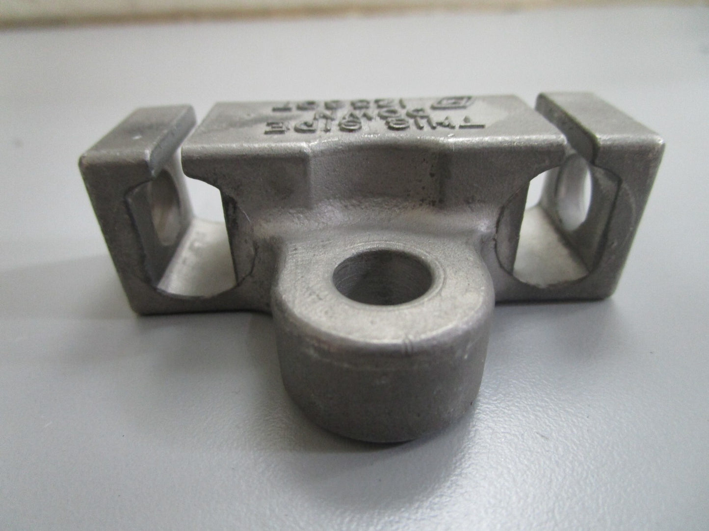 *NEW OEM* 0810 OMC Johnson Evinrude Connector 123607 0123607