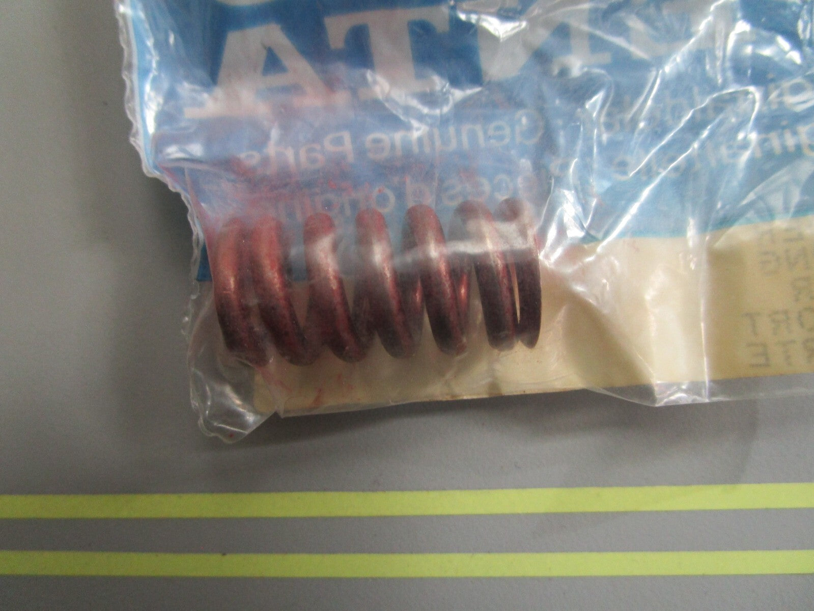 *NEW OEM* 0810 Volvo Penta Spring 844164