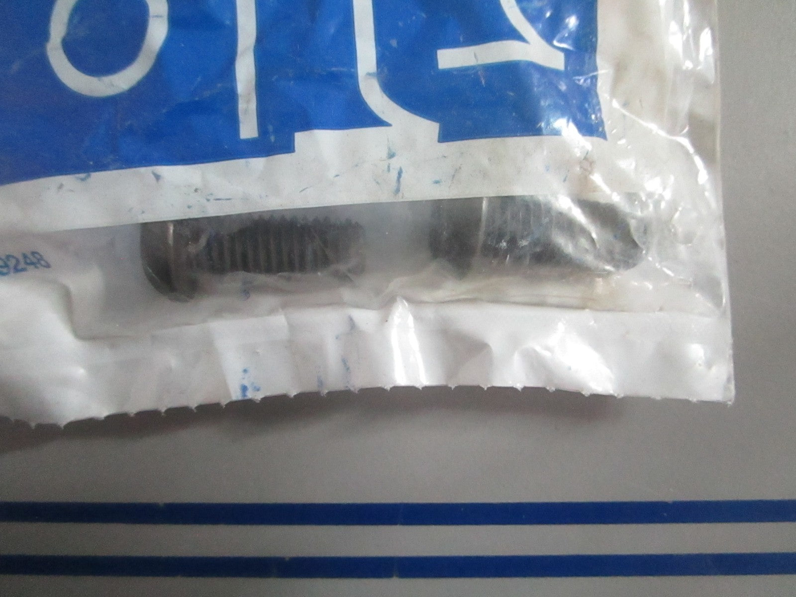NEW OEM (LOT OF 2) 3942247 Cummins Screw Cap 0820