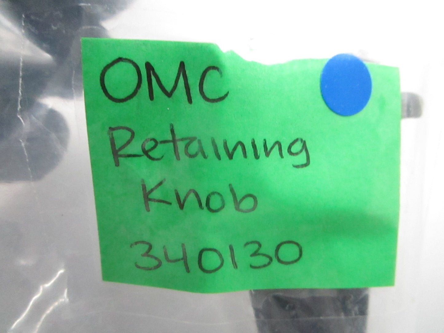 *NEW OEM* 0810 OMC Johnson Evinrude Retaining Knob 340130 0340130