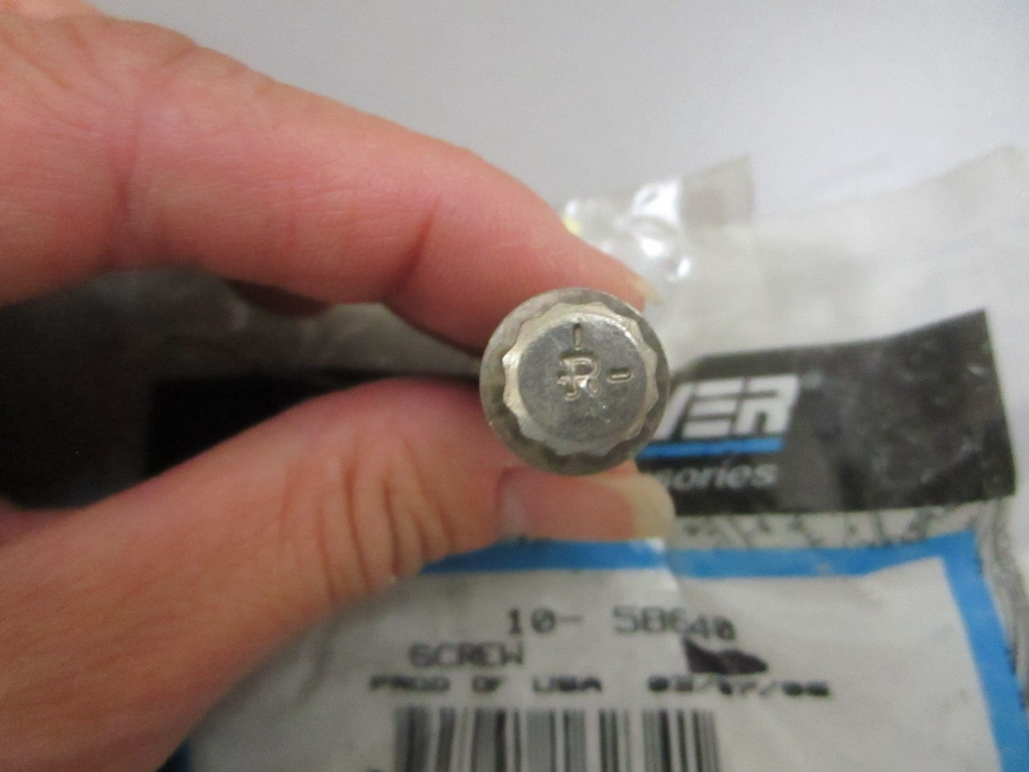 *NEW OEM* (LOT OF 2) 0770 Mercury Quicksilver Screw 10-58640